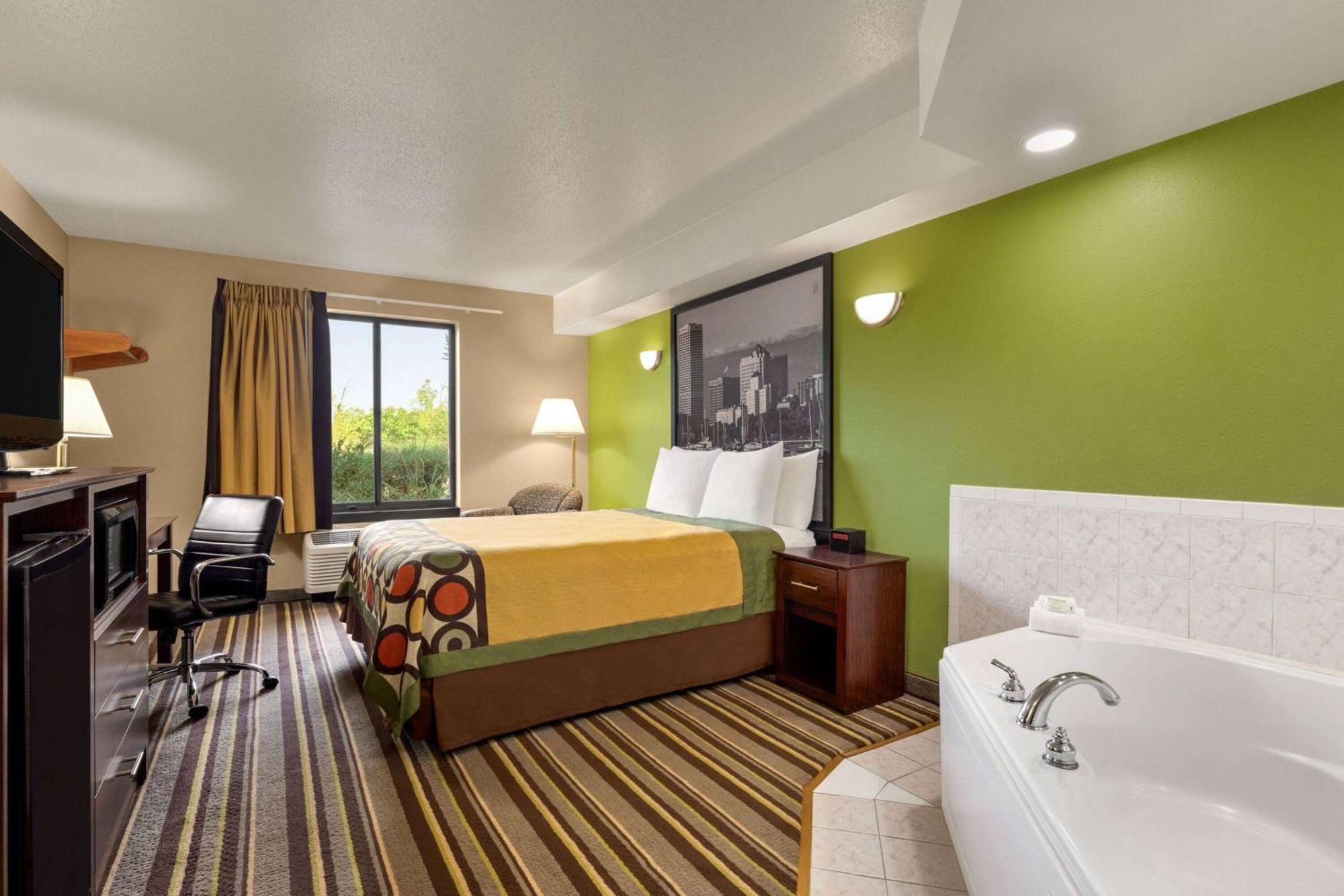 Hotel Super 8 By Wyndham Germantown/Milwaukee Exterior foto