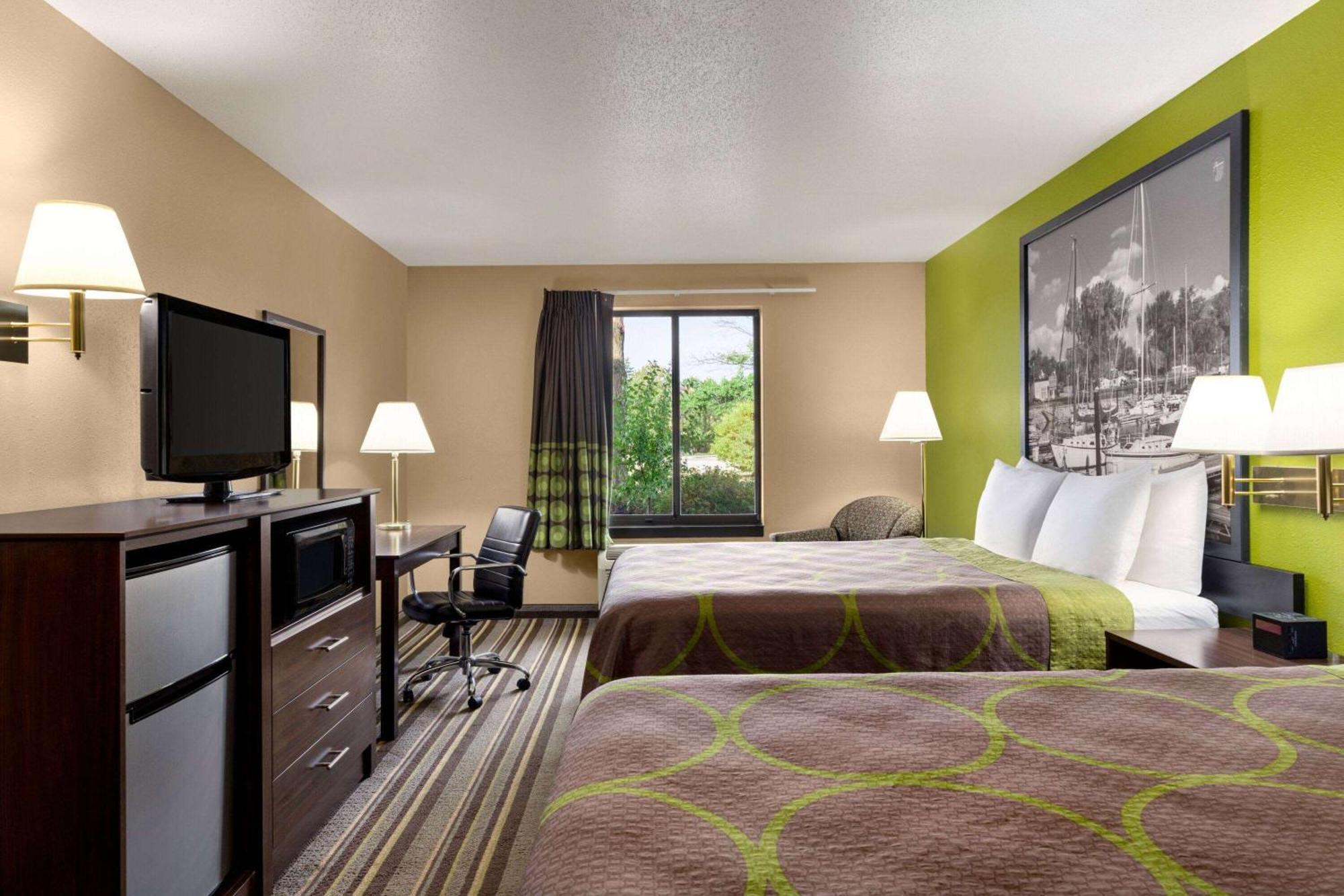 Hotel Super 8 By Wyndham Germantown/Milwaukee Exterior foto